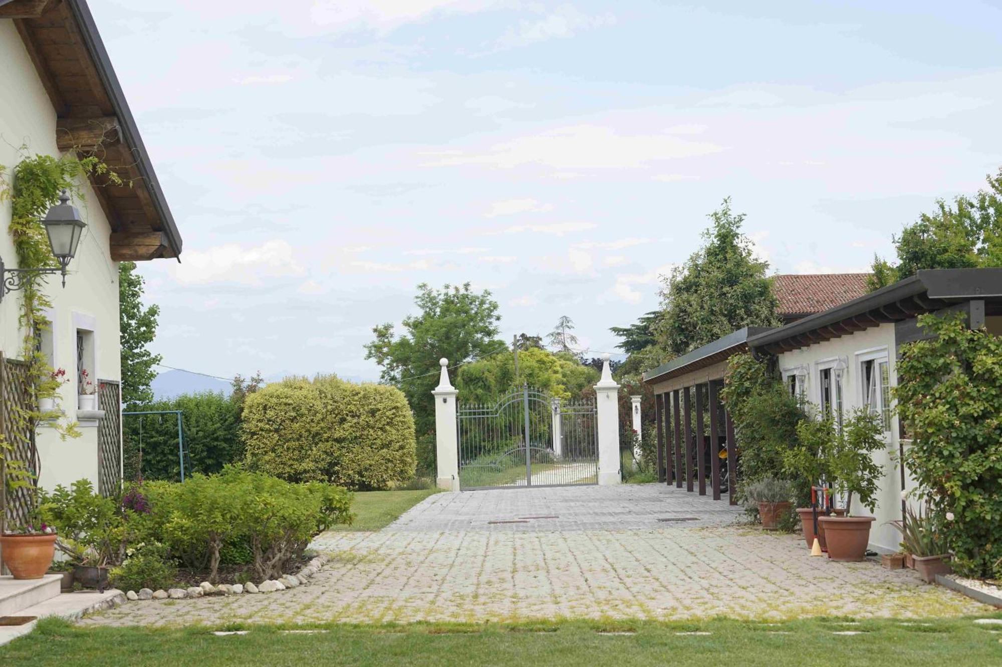 Villa San Pietro Desenzano del Garda Buitenkant foto
